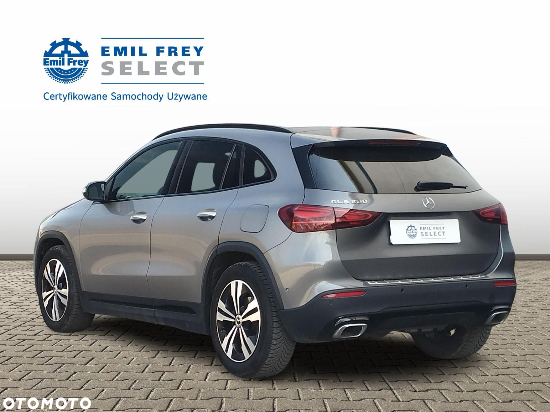 Mercedes-Benz GLA - 3