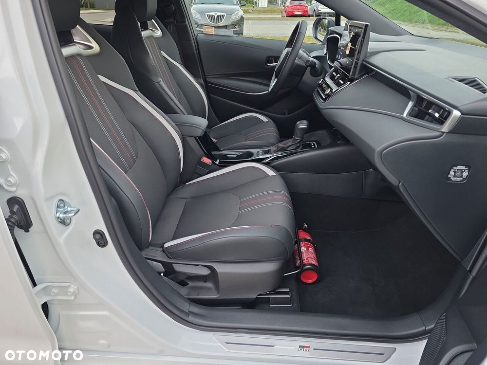 Toyota Corolla 1.8 Hybrid GR Sport - 18