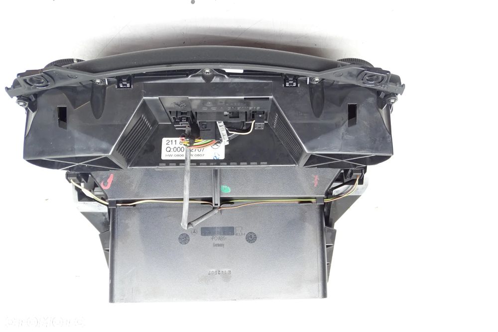 Mercedes E Klasa W211 LIFT Panel klimatyzacji Kratka nawiewu środkowa 2118301490 2118301954 - 4