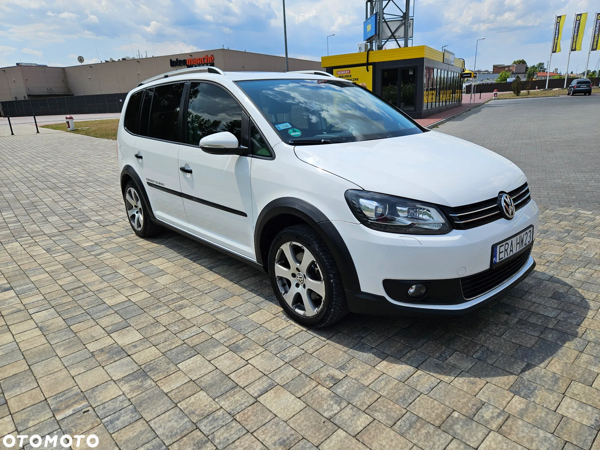 Volkswagen Touran 2.0 TDI DPF Cross DSG - 13