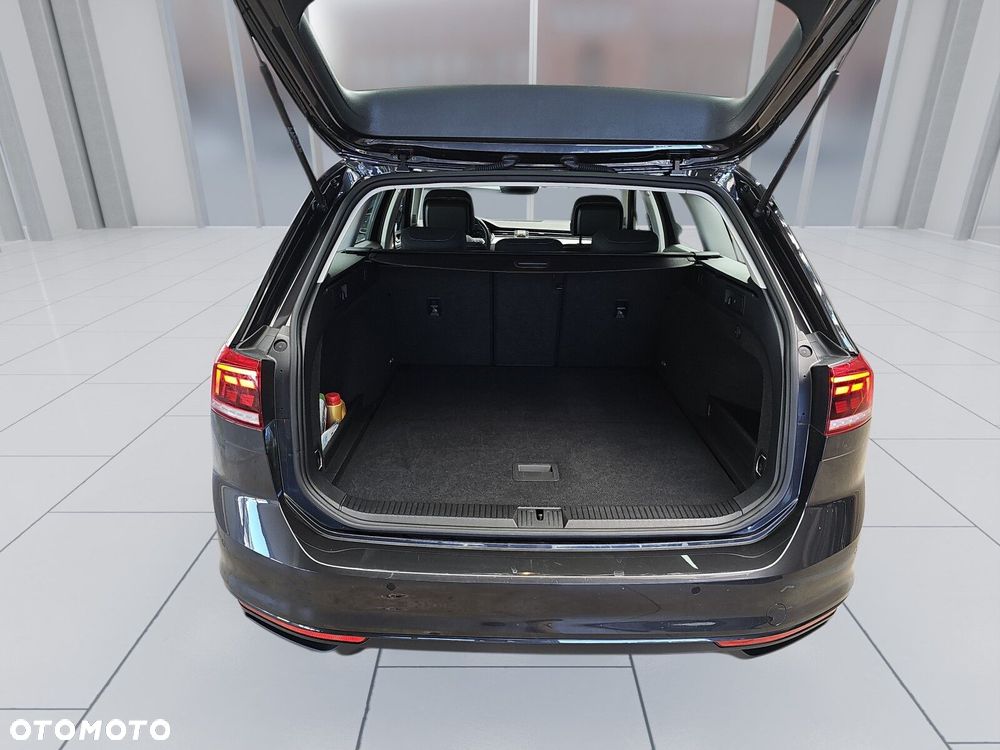 Volkswagen Passat - 26