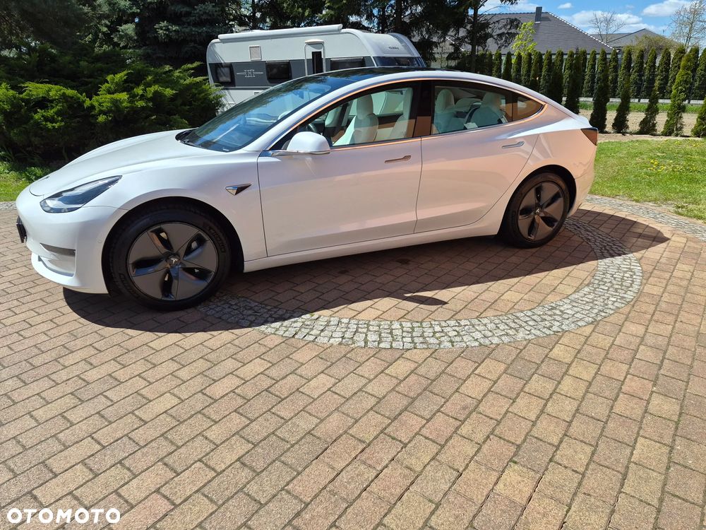 Tesla Model 3 - 6