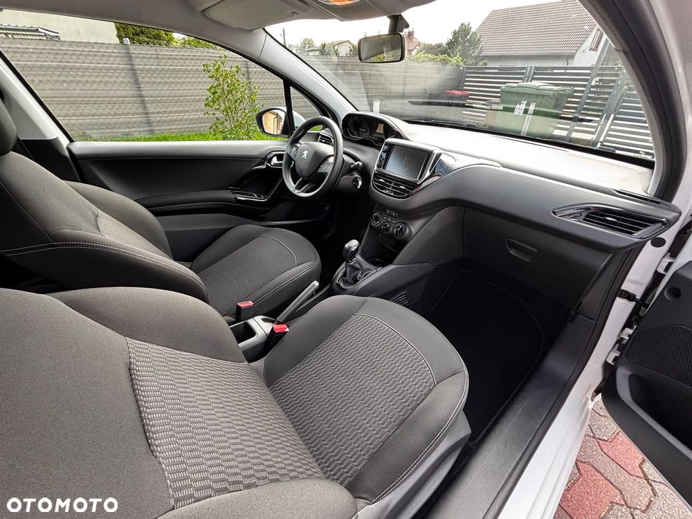 Peugeot 208 1.2 PureTech Access - 11