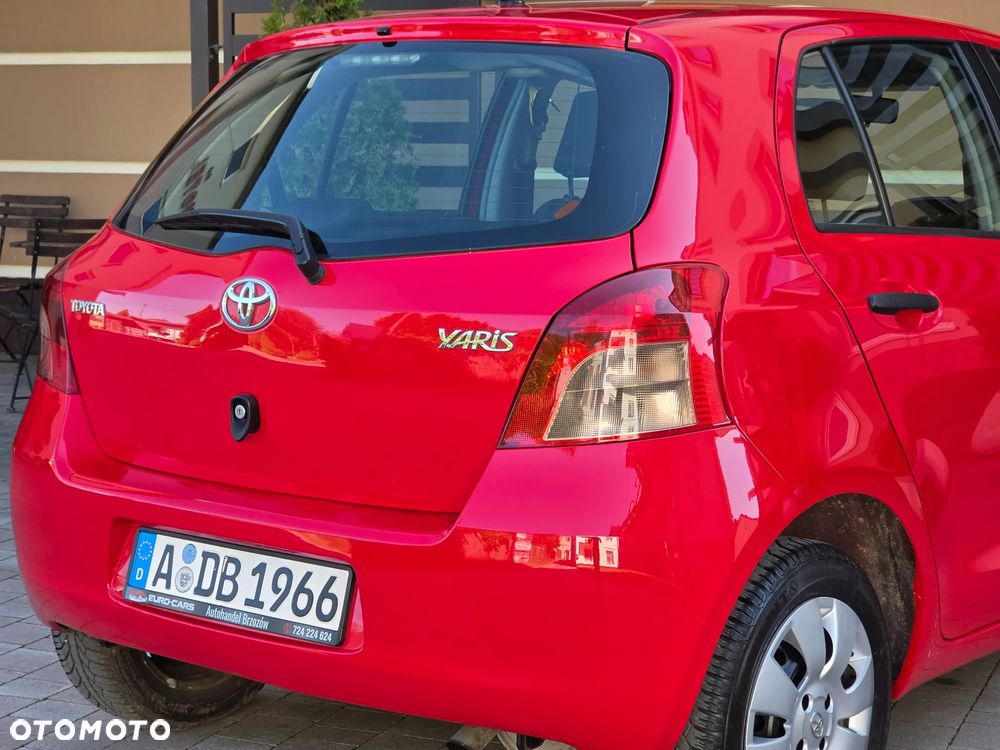 Toyota Yaris 1.3 VVT-i Sol - 29