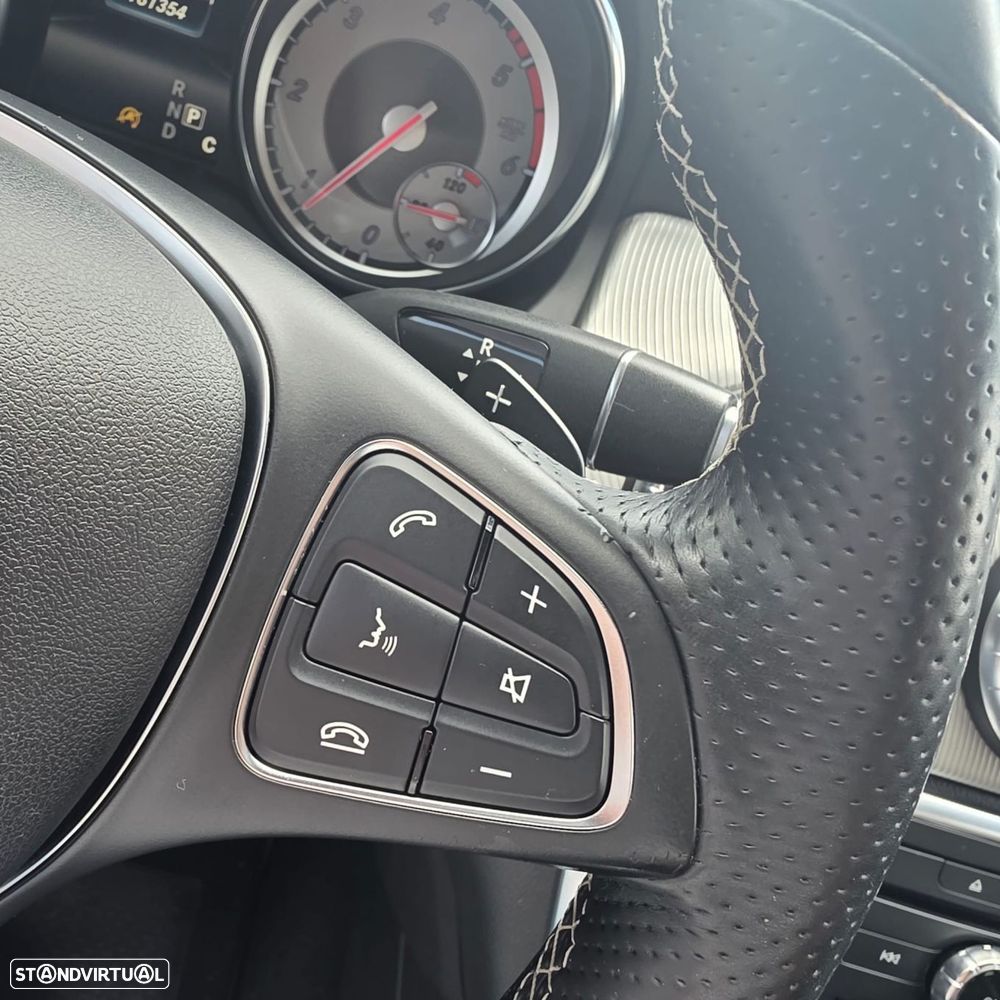Mercedes-Benz CLA 220 - 22