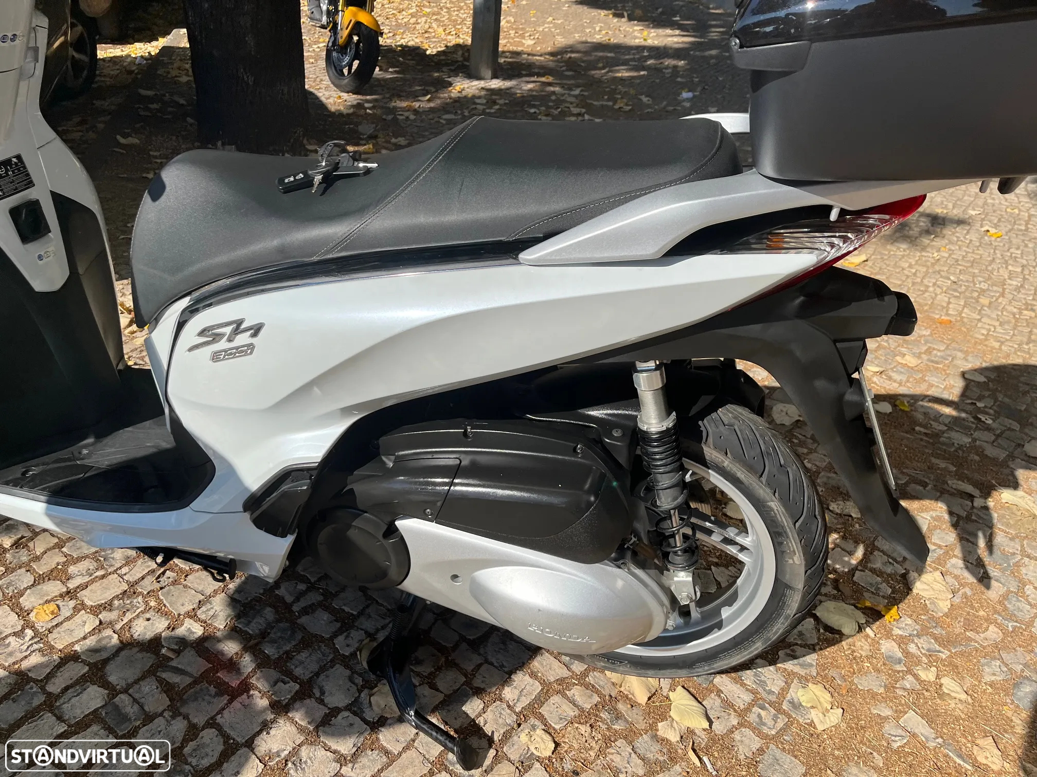 Honda SH 300 IA - 11