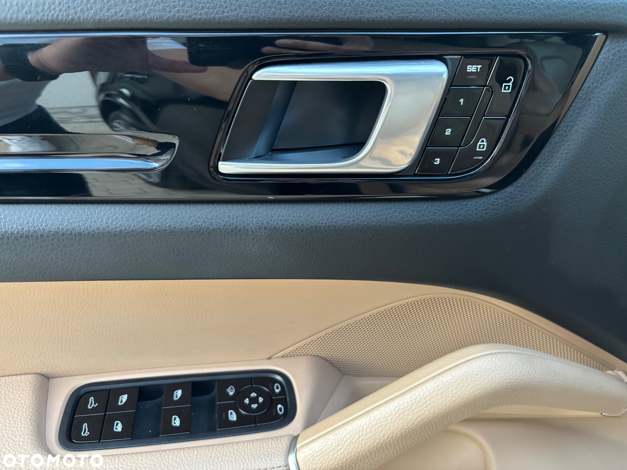 Porsche Cayenne Tiptronic S Platinum Edition - 25