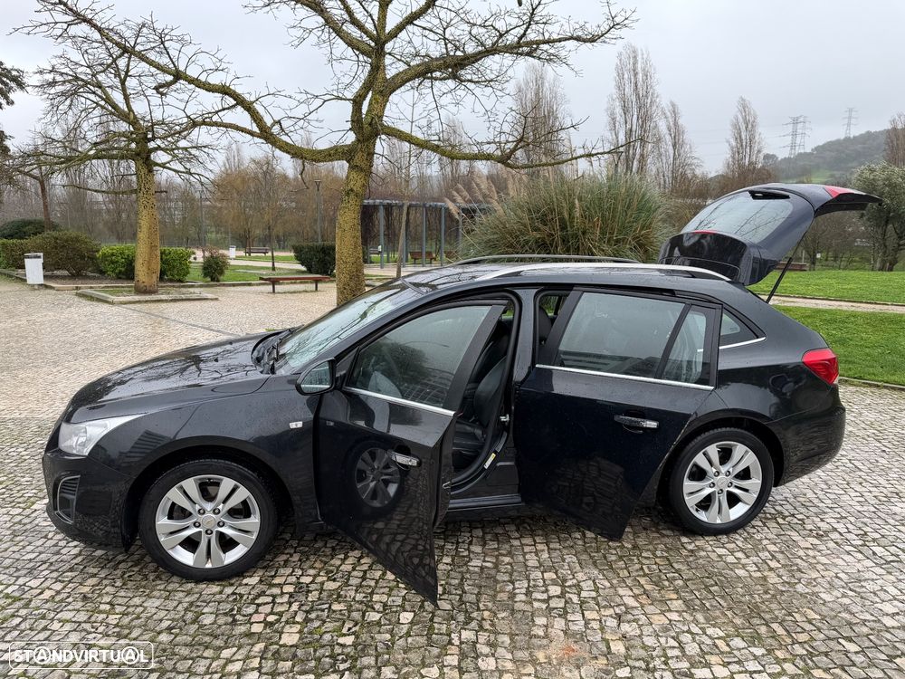Chevrolet Cruze SW 1.7 VCDi LT - 17
