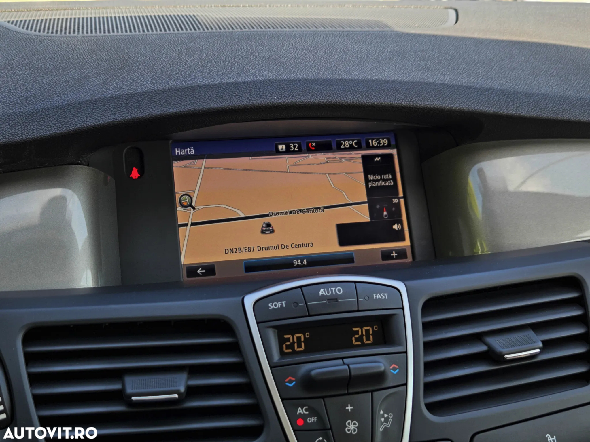 Renault Laguna dCi 110 FAP Limited - 25