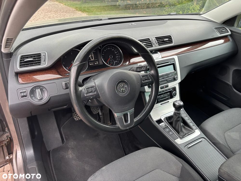 Volkswagen Passat Variant 2.0 TDI BlueMotion Technology Comfortline - 16
