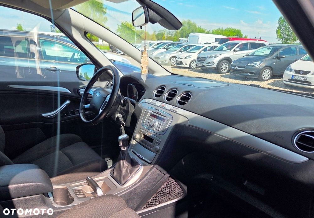 Ford S-Max - 9