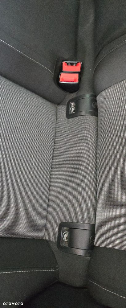 Volkswagen Golf 1.6 TDI BlueMotion Trendline - 23