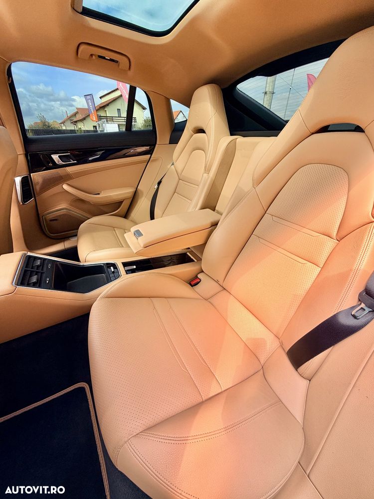 Porsche Panamera 4 - 15