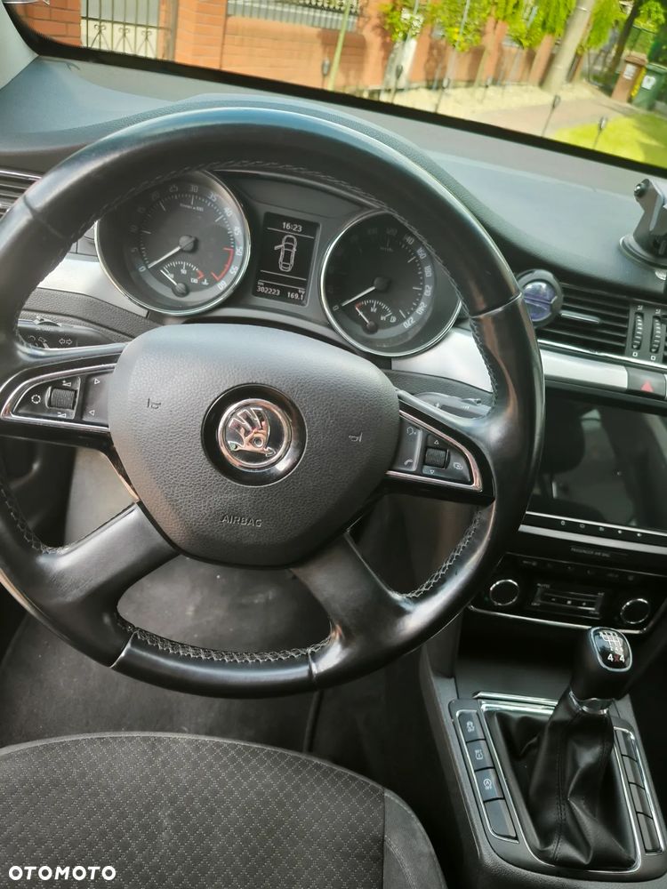 Skoda Superb 2.0 TDI 4x4 Elegance - 16