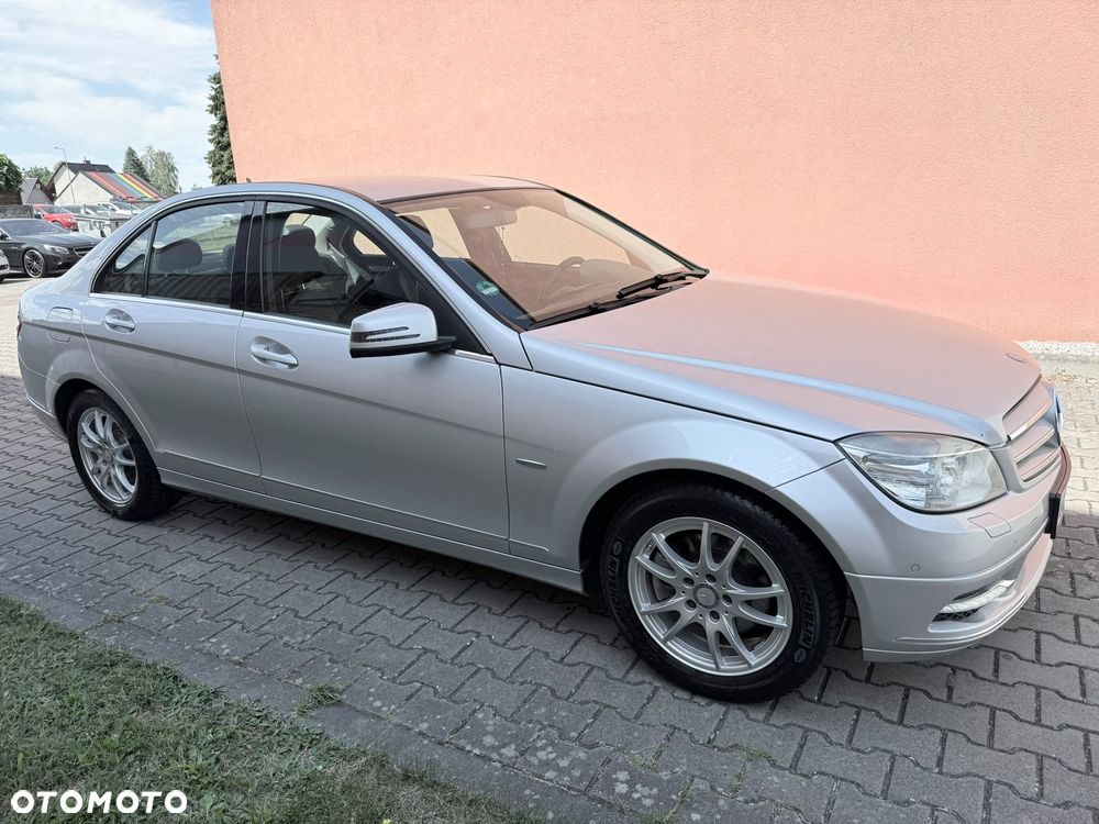 Mercedes-Benz Klasa C 250 CDI DPF Automatik BlueEFFICIENCY Avantgarde - 11