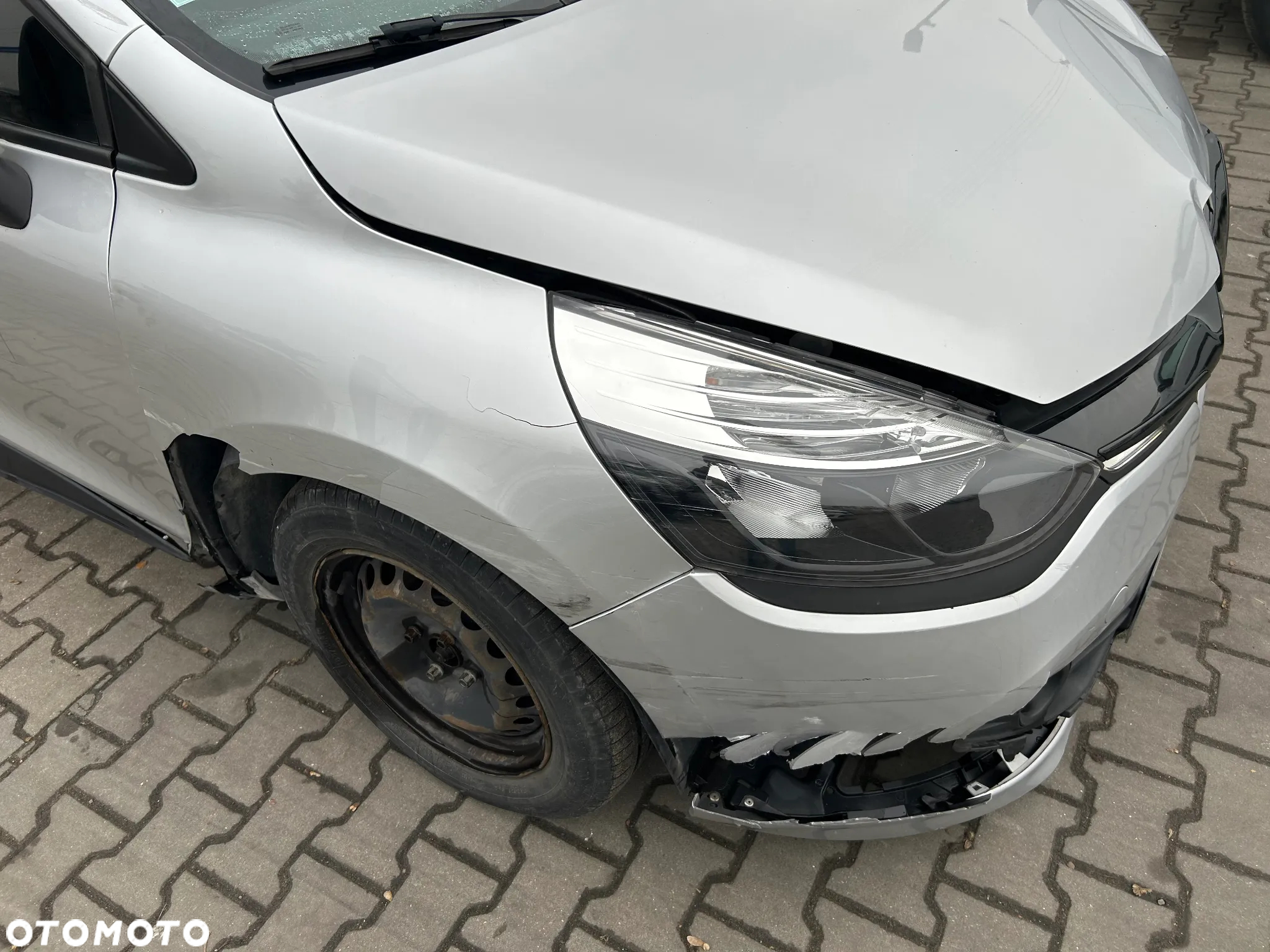 Renault Clio - 14