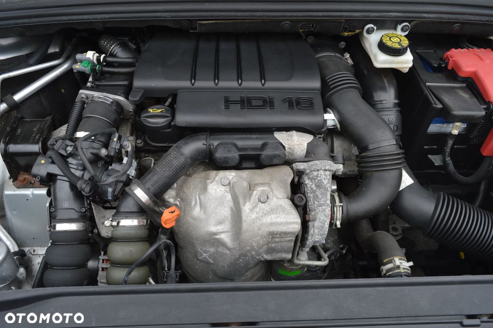Peugeot 308 1.6 HDi Premium - 12