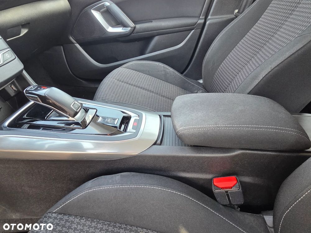 Peugeot 308 BlueHDi 130 EAT8 Stop & Start Allure - 29