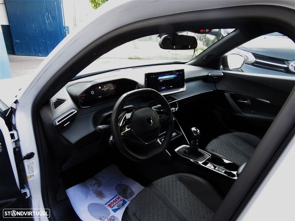 Peugeot 2008 1.2 PureTech Allure Pack - 11
