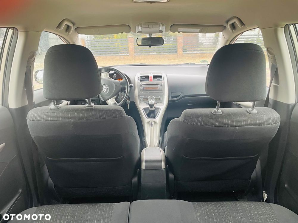 Toyota Auris 1.6 VVT-i Team - 26