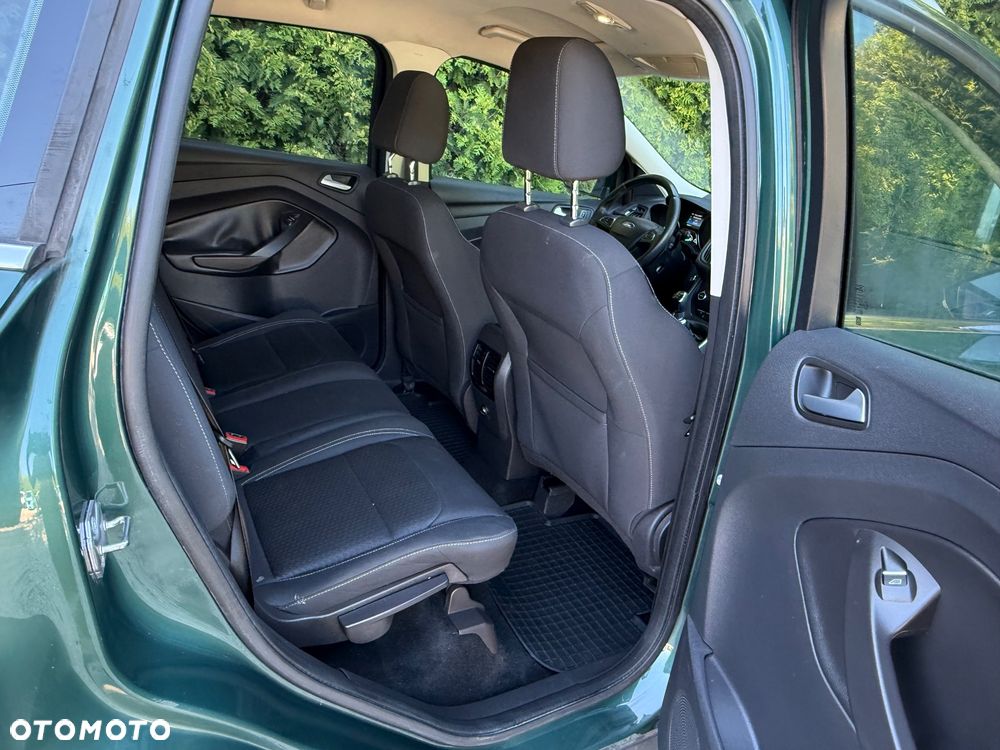 Ford Kuga - 9