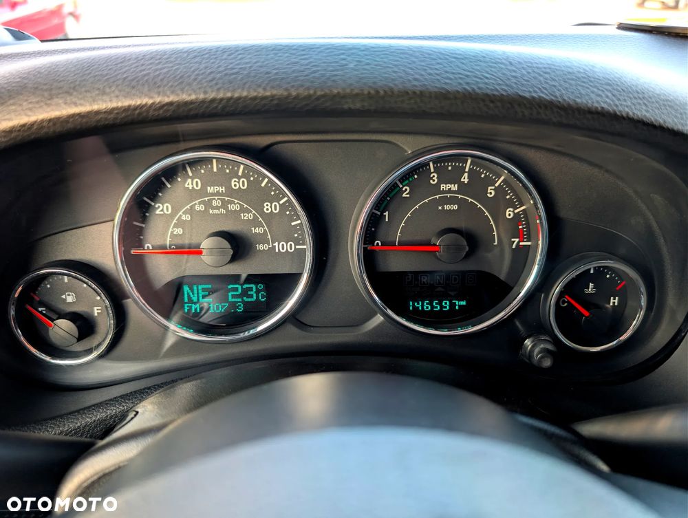 Jeep Wrangler 3.6 Unlim Sahara - 22