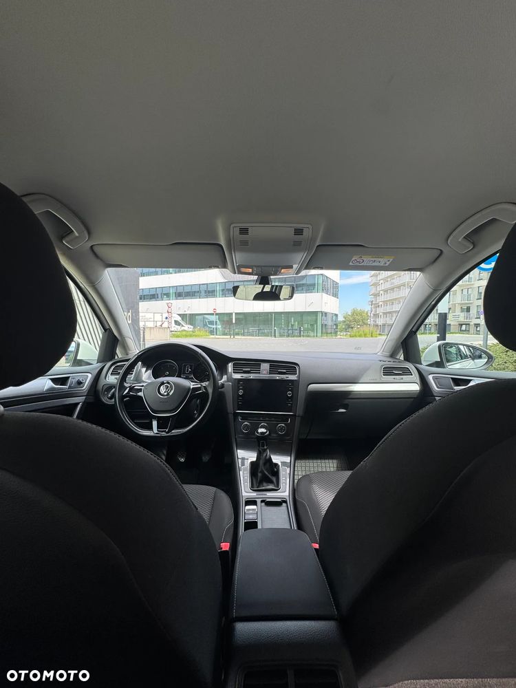 Volkswagen Golf - 12