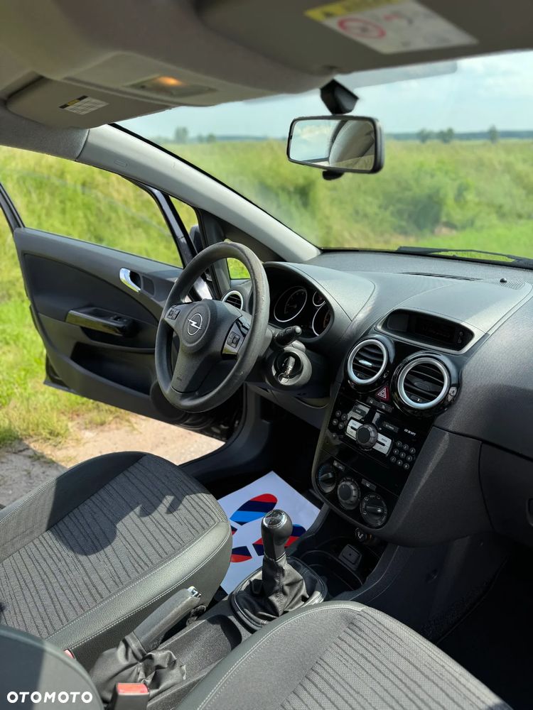 Opel Corsa 1.2 16V Essentia - 24