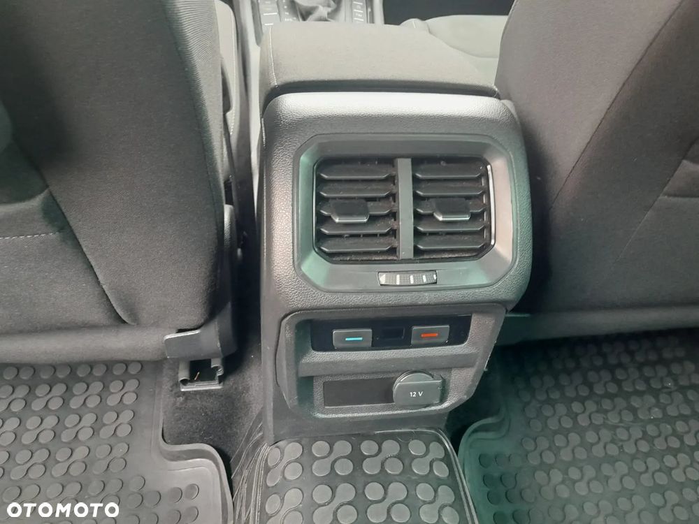 Volkswagen Tiguan - 20