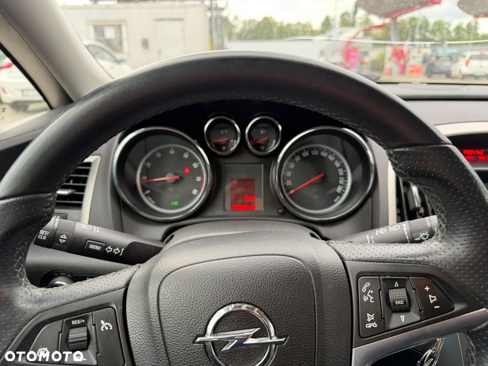 Opel Astra 1.6 Essentia - 8