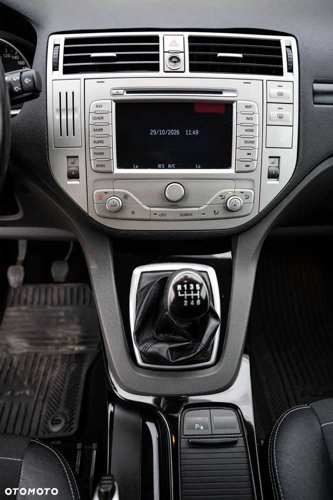 Ford Kuga - 16