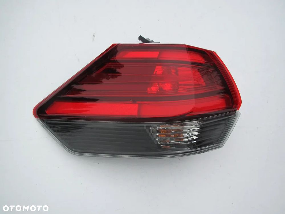 NISSAN X-TRAIL T32 2017 - Lampa tył z LED X TRAIL - 8