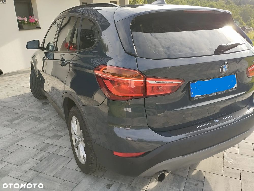 BMW X1 xDrive18d - 15