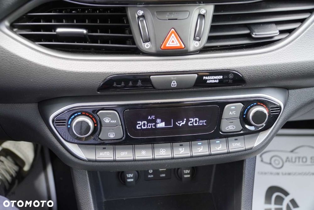 Hyundai i30 1.0 T-GDI Intro Edition - 17