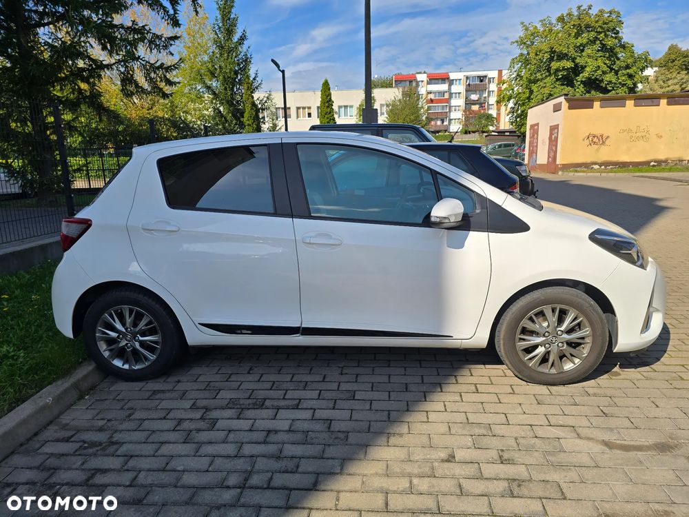 Toyota Yaris 1.5 Premium - 3