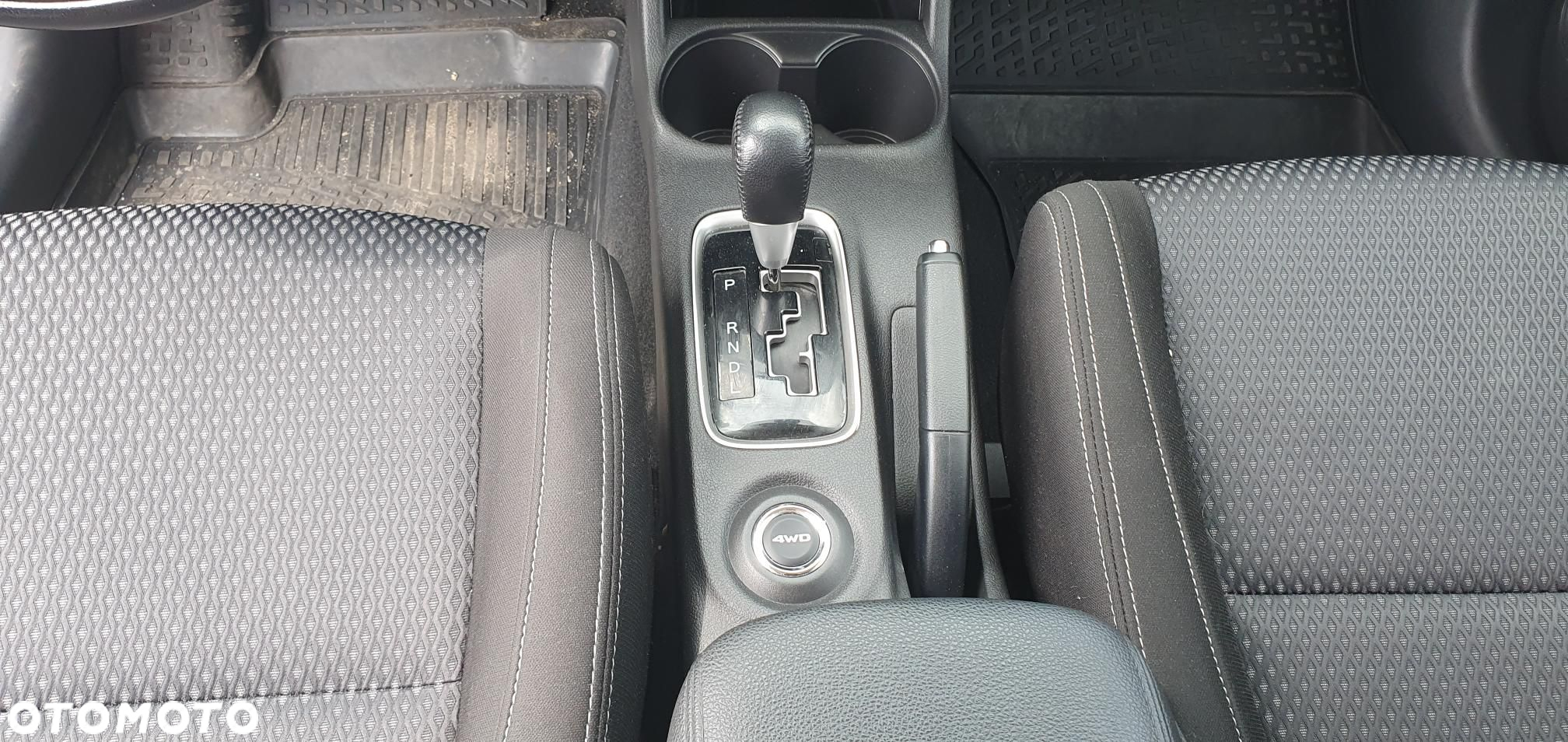 Mitsubishi Outlander 2.2 DI-D 4WD Automatik Edition 100+ - 11