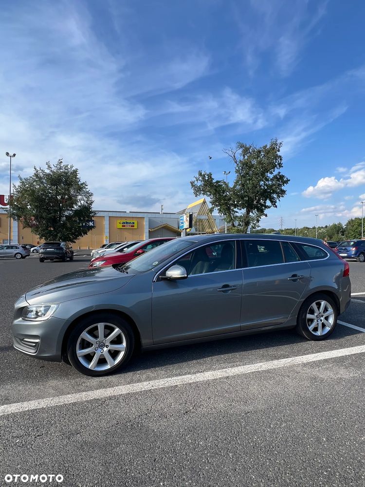 Volvo V60 D3 Drive-E Dynamic Edition (Momentum) - 8
