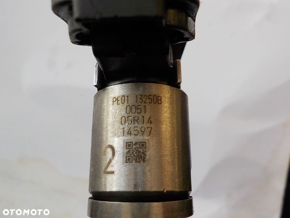 MAZDA 6 2.0 B WTRYSKIWACZ PE0113250B - 2