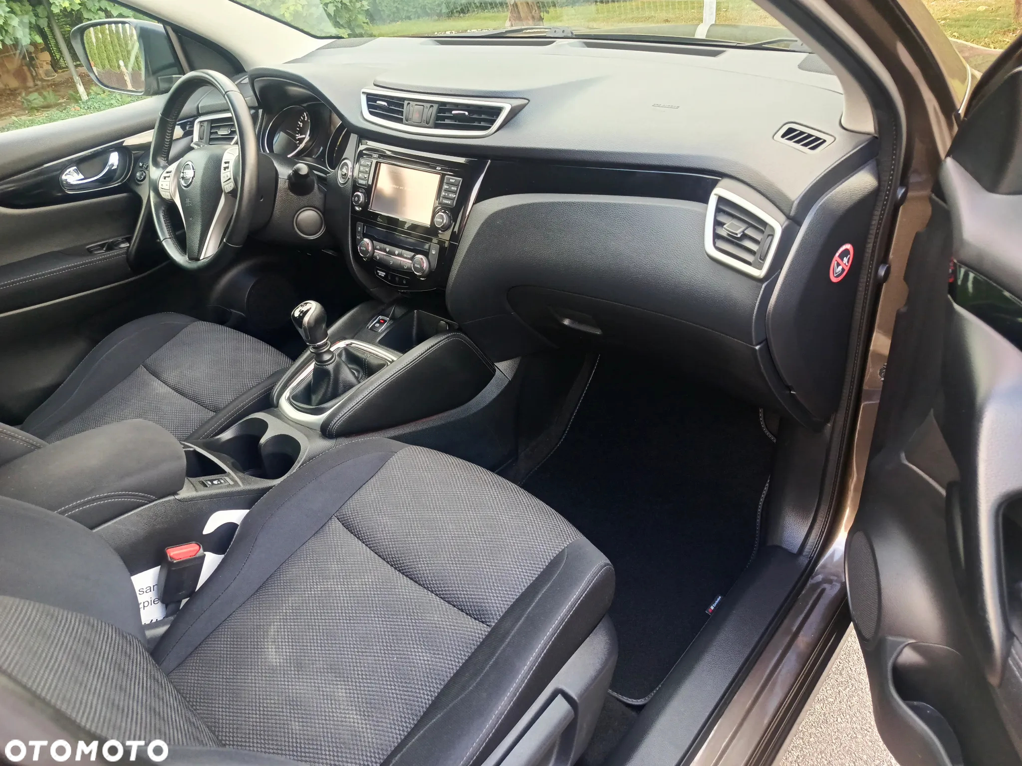 Nissan Qashqai 1.2 DIG-T N-Connecta EU6 - 37
