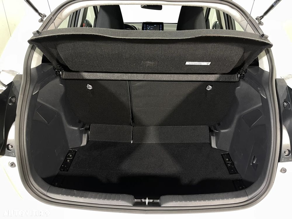 Toyota Yaris 1.5 VVT-i HSD Active - 11