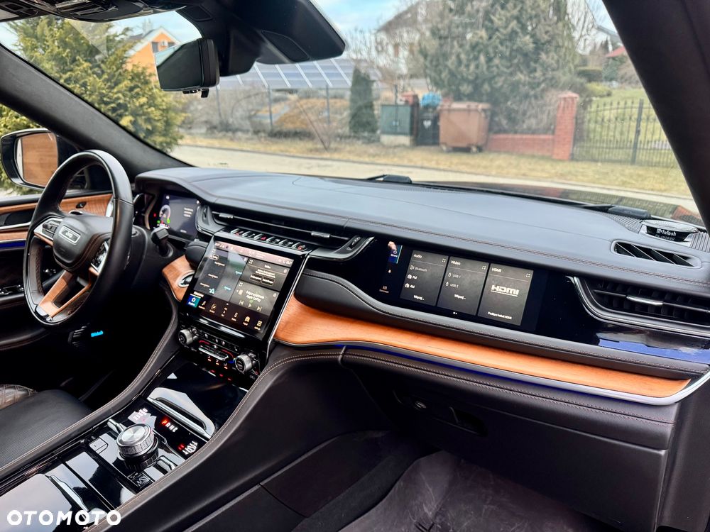 Jeep Grand Cherokee - 9