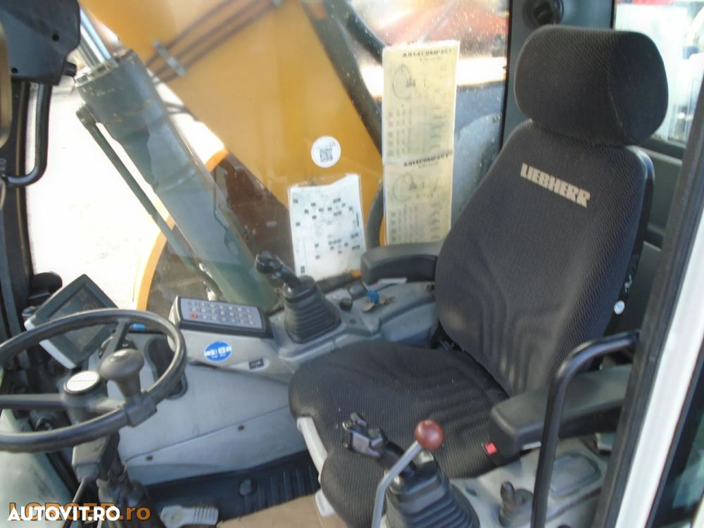 Liebherr A914 Compact - 8