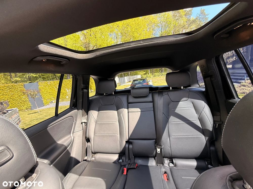 Mercedes-Benz GLB - 22