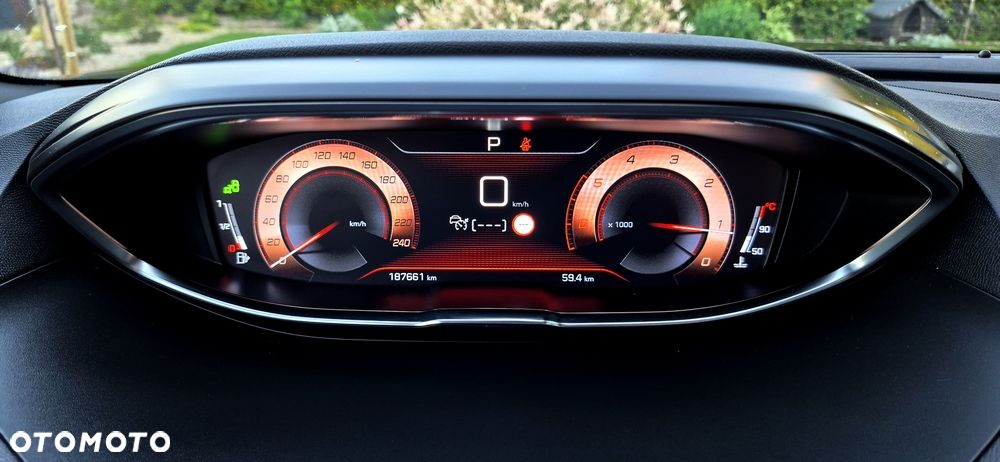 Peugeot 5008 BlueHDi 180 EAT8 GT - 12