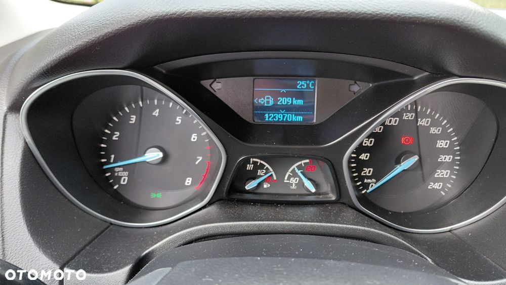 Ford Focus 1.0 EcoBoost Titanium - 12