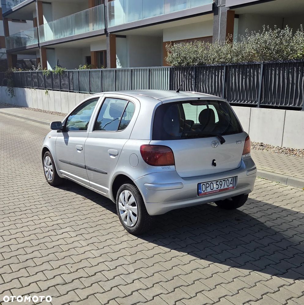 Toyota Yaris 2005 photo 4