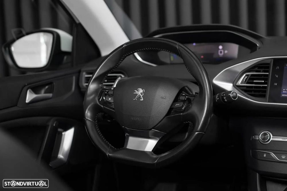 Peugeot 308 SW 1.5 BlueHDi Allure Pack EAT8 - 15