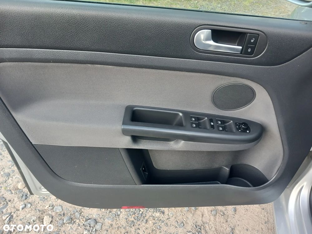 Volkswagen Golf Plus 1.9 TDI Trendline - 11