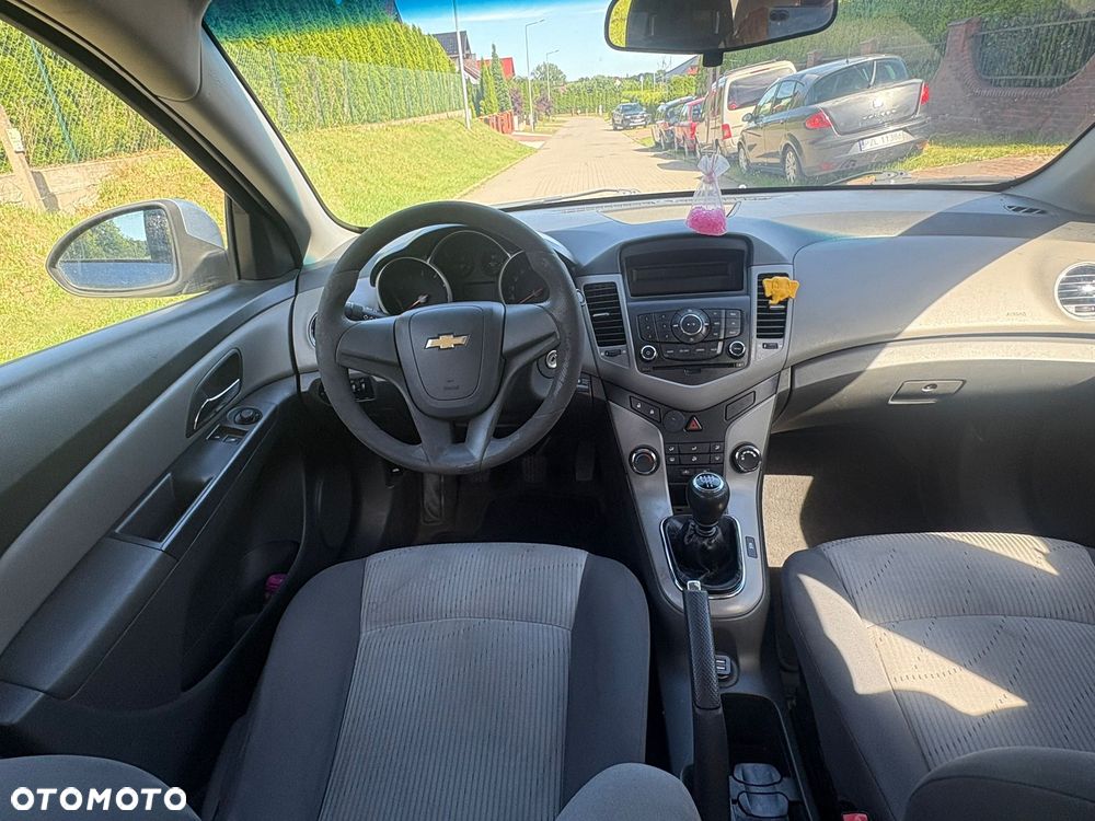 Chevrolet Cruze - 21