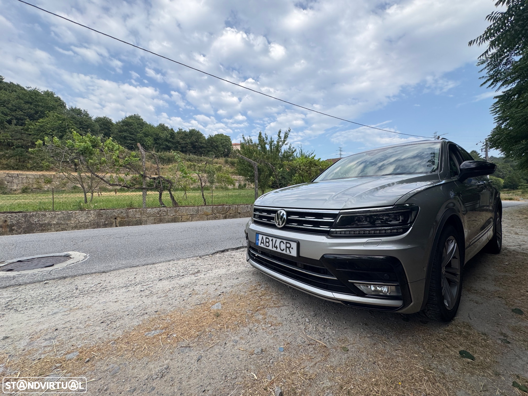VW Tiguan 2.0 TDI R-Line - 4